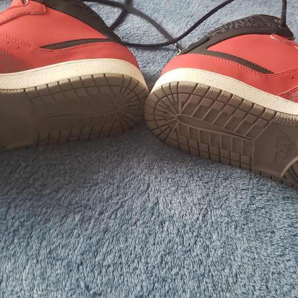 Jordan's Authentic - Picture 2 of 3